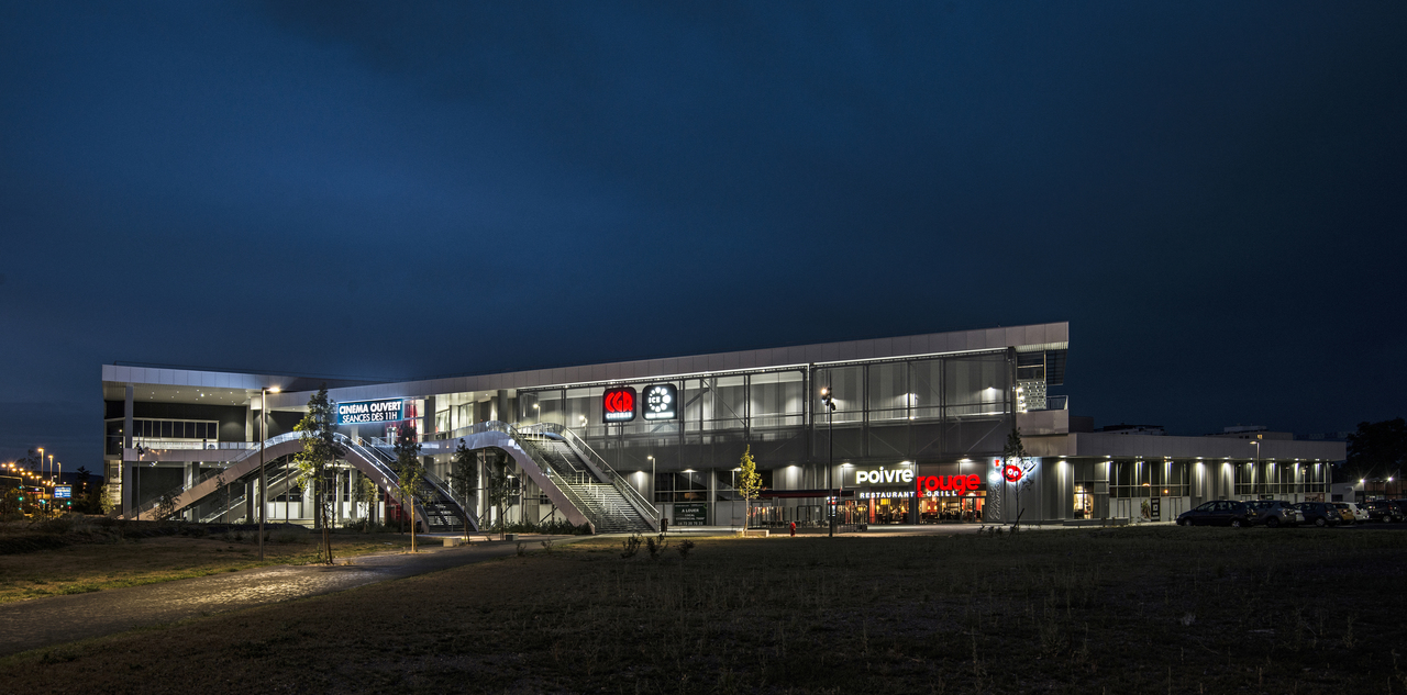 Cinéma Cgr Clermont Val Arena Clermont Ferrand Val Arena - Cinéma Sport Restaurant — Boa architectes
